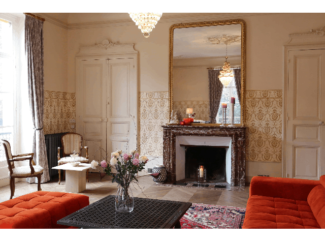 Manoir Interior